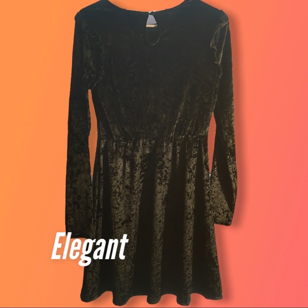 CLASSIC BLACK VELVET DRESS